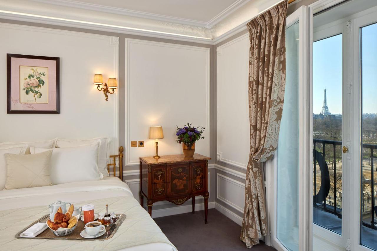 Hotel Regina Louvre  Rooms and suites with view of the Eiffel tower